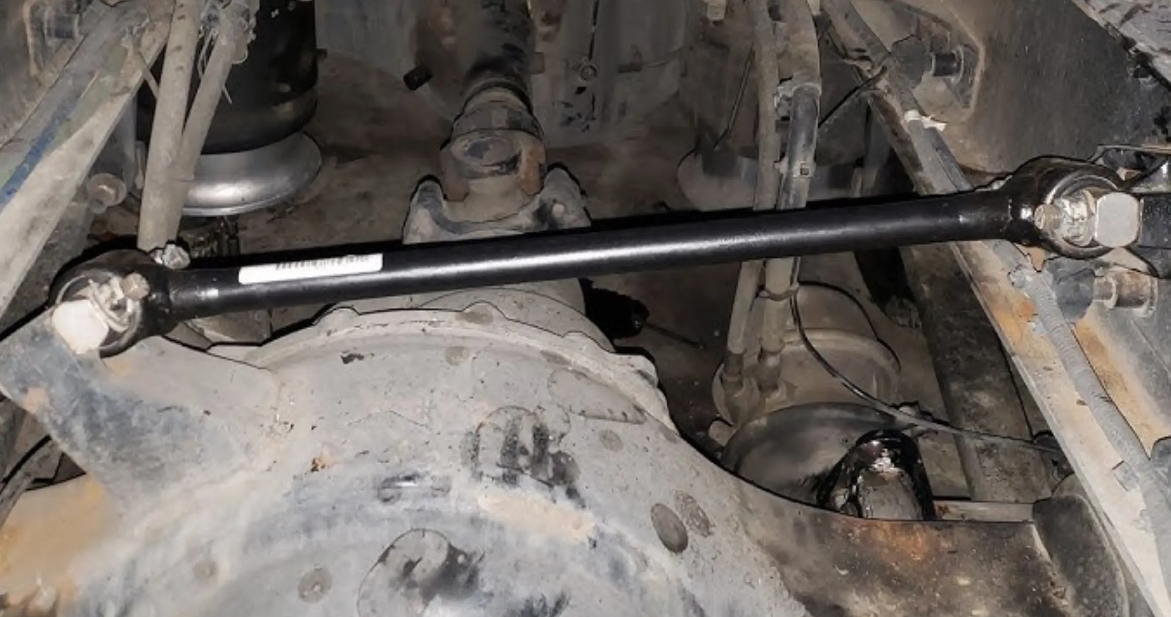 Cascadia Torque Rod Product with Application