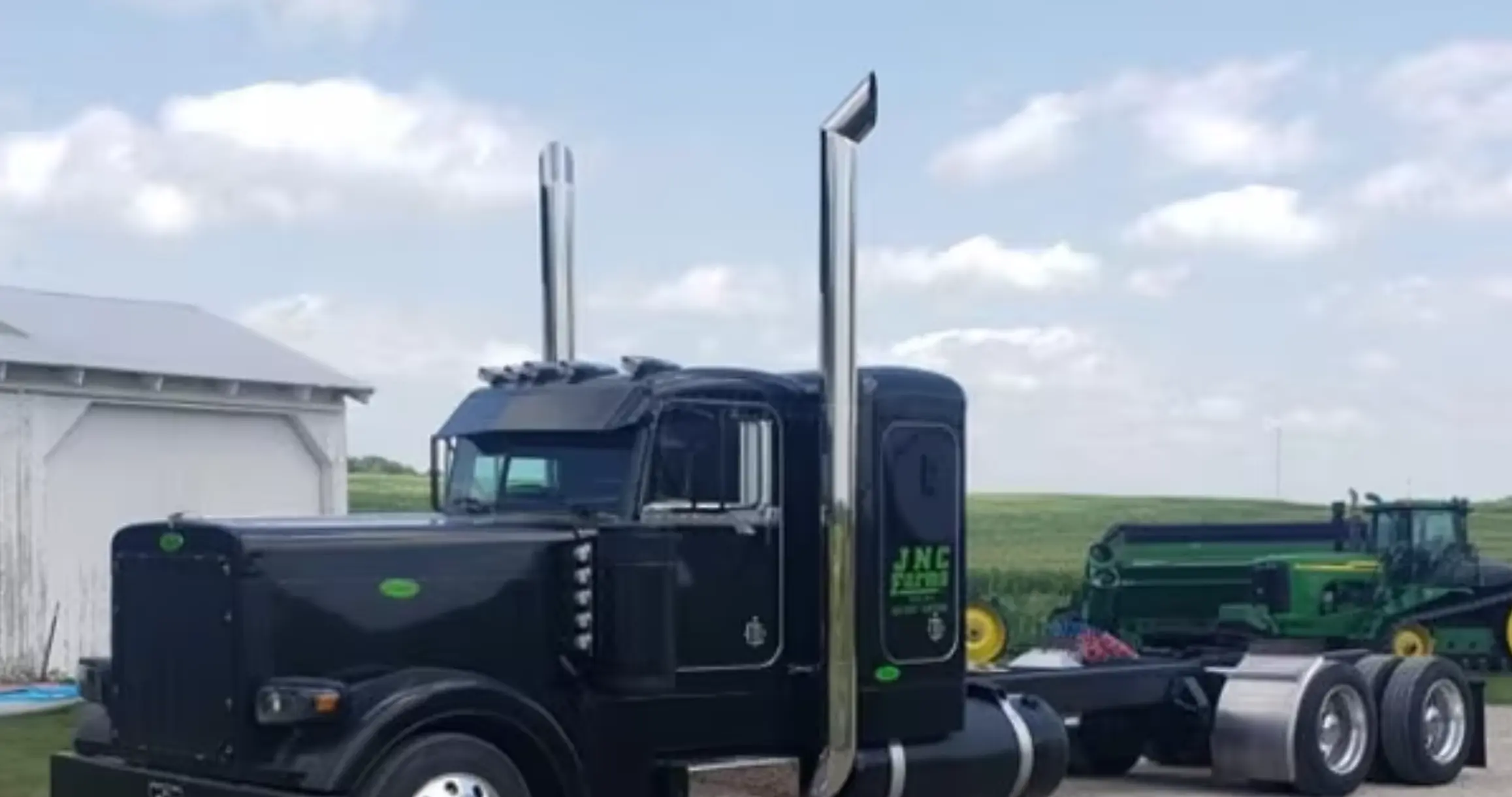 Peterbilt Exhaust 7 inch Stack Product with Application